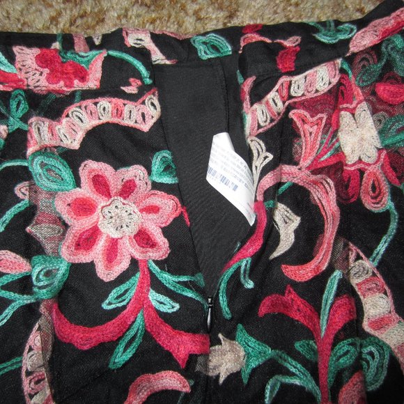 Forever 21 Embroidered Short Skirt - Picture 5 of 6